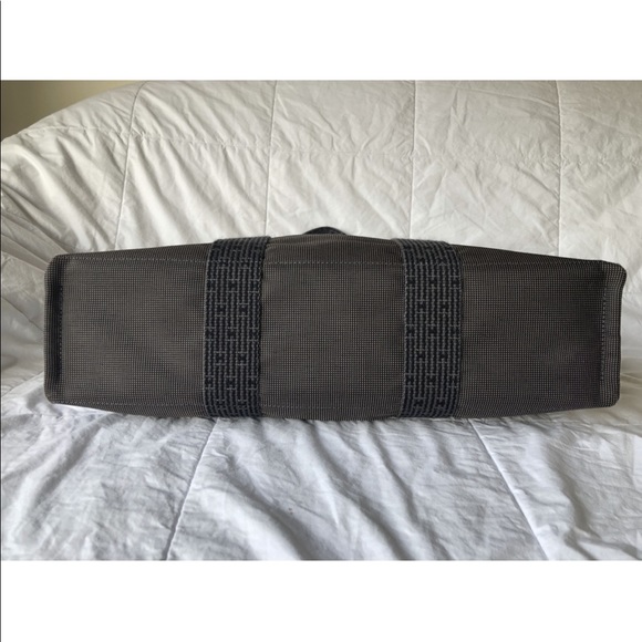 Pre loved Hermes Herline MM tote nylon canvas - Picture 6 of 10